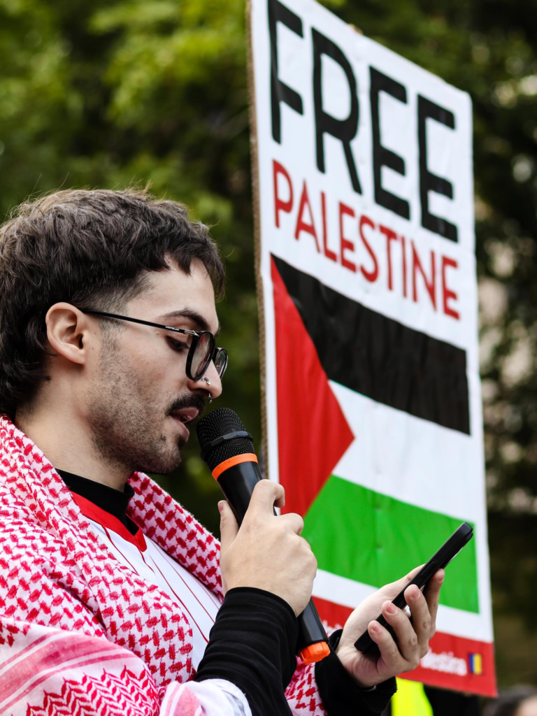 eu la evenimentul elbit out